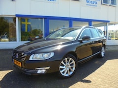 Volvo V70 - 2.0 T4 INSCRIPTION, AUT, SCHUIFD, ORG NL, TREKH.DEALER O/H
