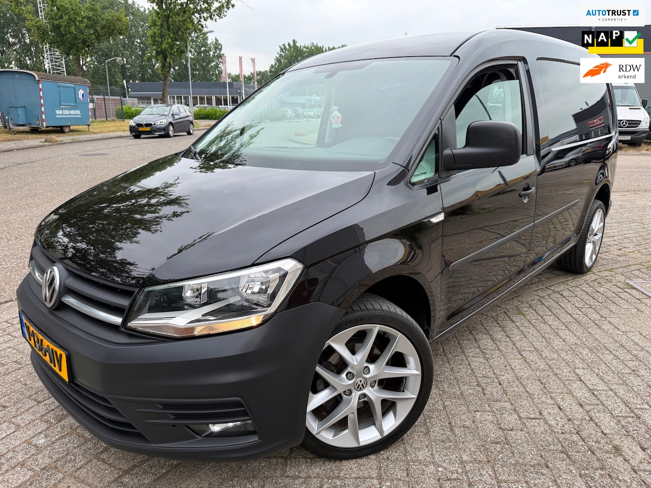 Volkswagen Caddy - 2.0 TDI L2H1 EXTRA LANG 2018 HIGH-LINE NAVI NAP 1e-EIGENR - AutoWereld.nl