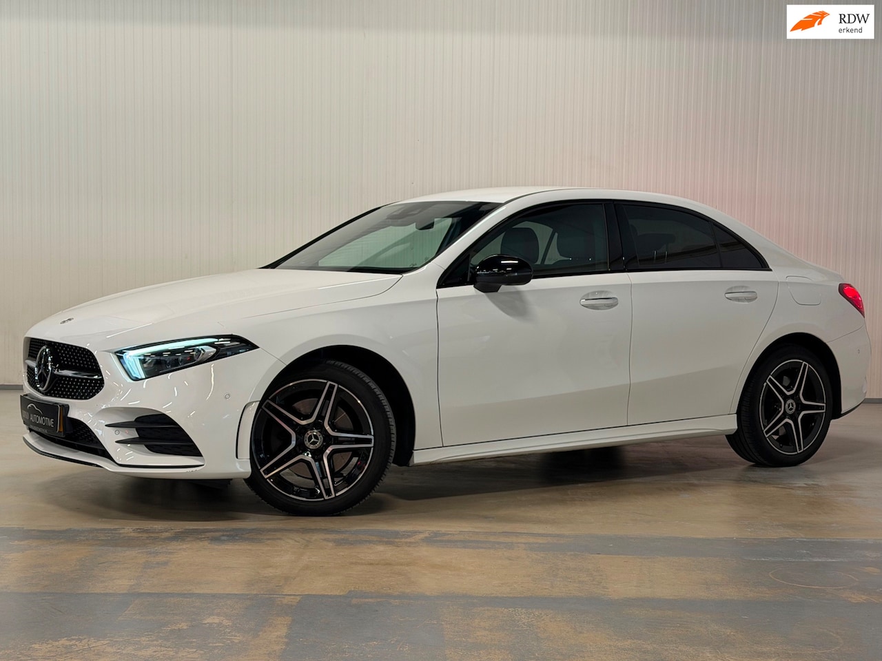 Mercedes-Benz A-klasse - 250 e AMG Line | NIGHT | 360 CAMERA | BURMESTER | ACC - AutoWereld.nl