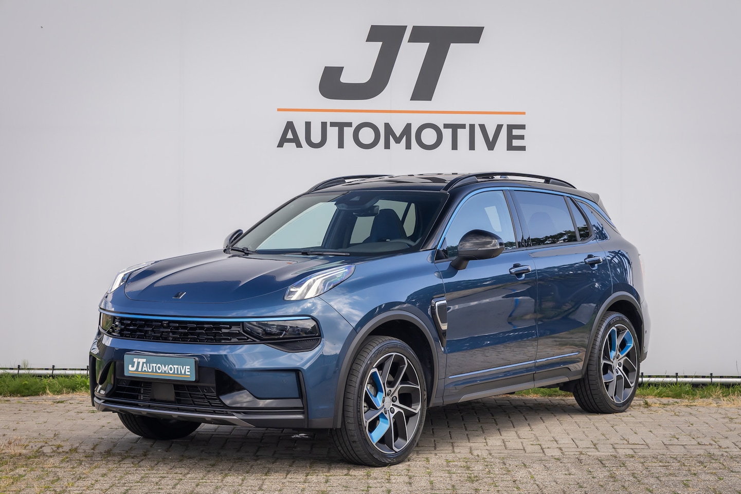 Lynk & Co 01 - 1.5 nlauto Pano | memory stoelen | 360 Camera | PDC | Stoelverwarming | adaptive cruise | - AutoWereld.nl