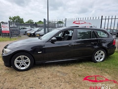 BMW 3-serie Touring - 318i High Executive