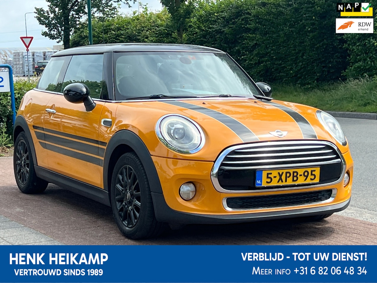MINI 3-Deurs - 1.5 Cooper *PANO- SCHUIF/KANTELDAK| NAVI - AutoWereld.nl