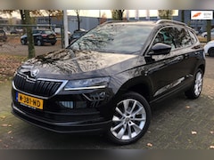Skoda Karoq - 1.5 TSI ACT Style Business Panoramadak Leer Trekhaak Navi