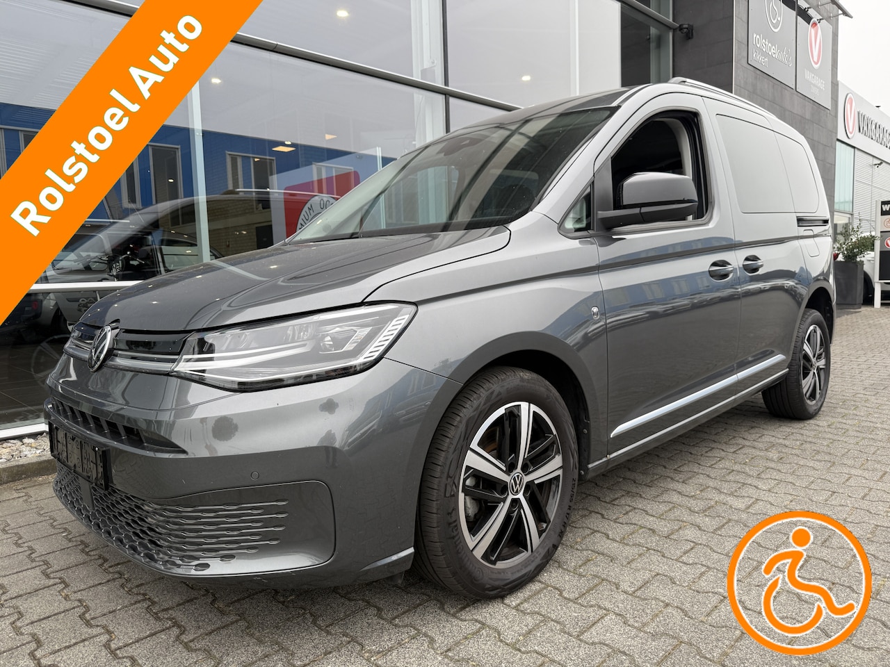 Volkswagen Caddy - 5+0 of 3+1 Rolstoelauto 1.5 TSI (Zeer mooie en complete VW Caddy Rolstoelauto!) - AutoWereld.nl