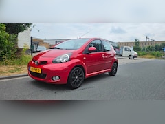 Toyota Aygo - 1.0-12V Aspiration Red Navigator