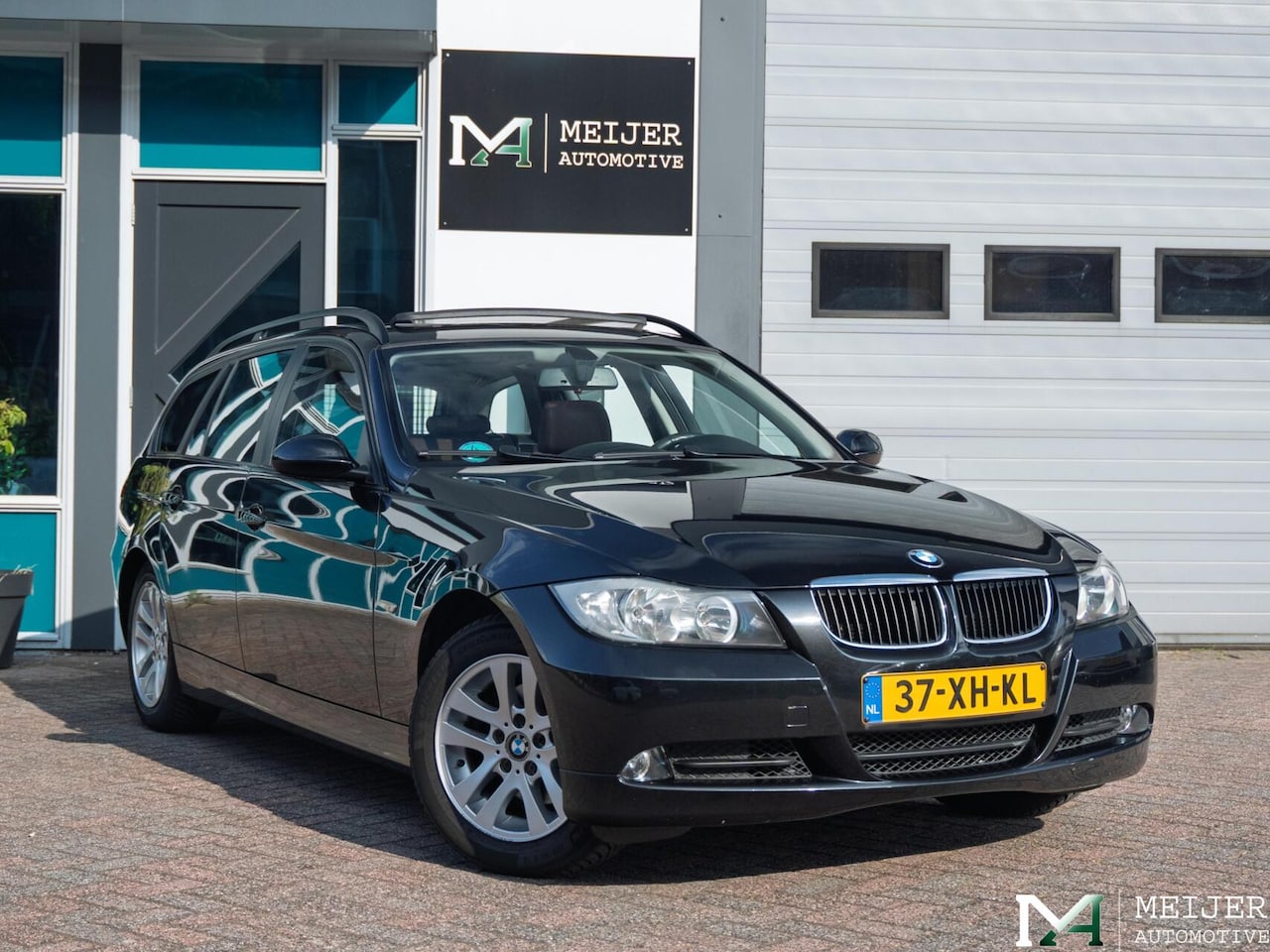 BMW 3-serie Touring - 320i Business Line 320i Business Line - AutoWereld.nl