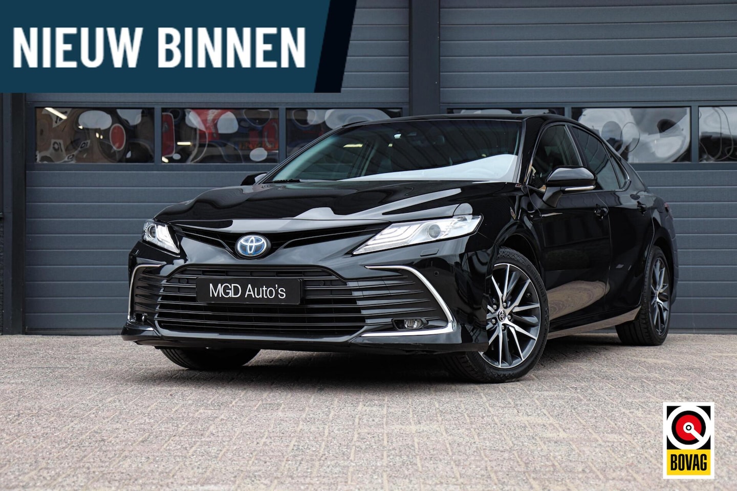 Toyota Camry - 2.5 Hybrid Premium |LED|CAMERA|KEYLESS|STOELVERW.|LEDER|ELEK. STOELEN - AutoWereld.nl