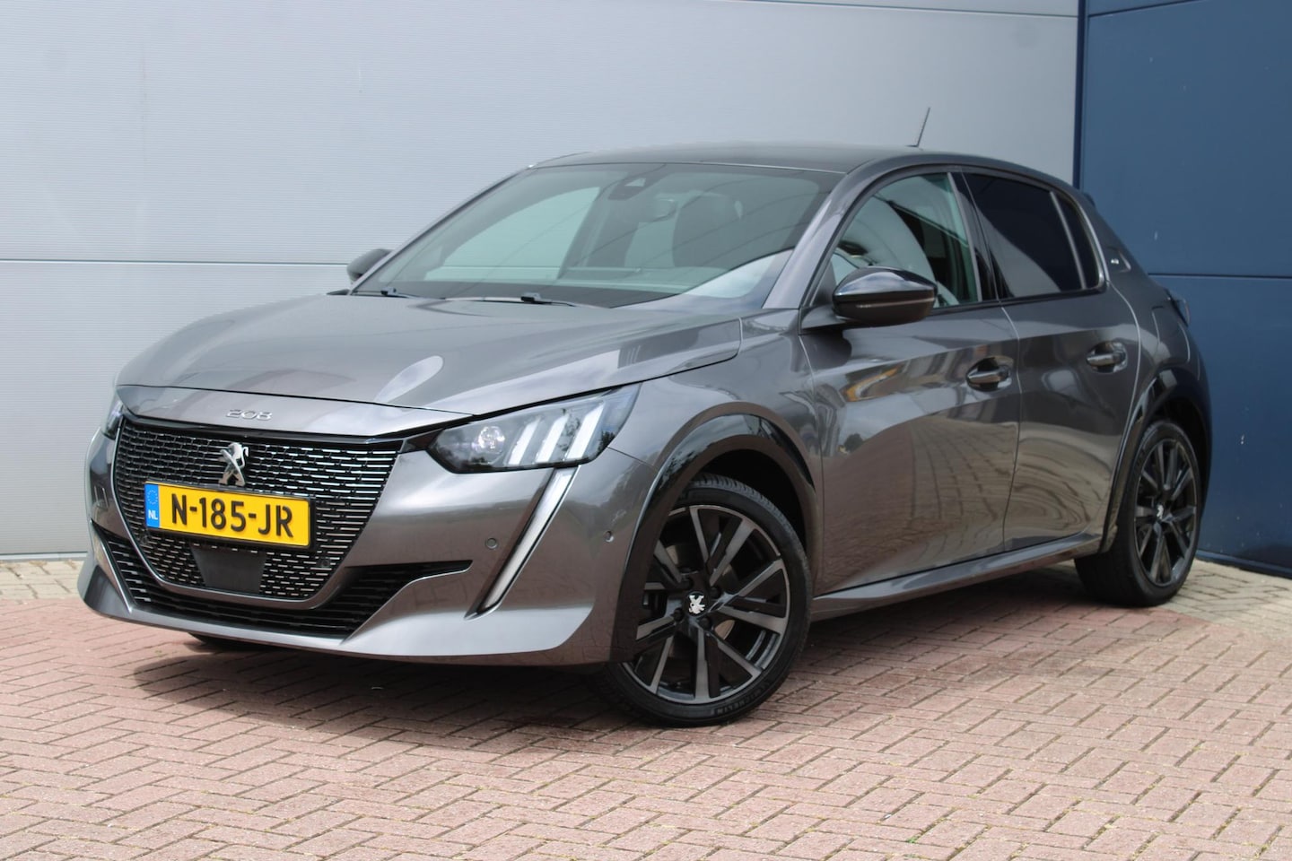 Peugeot 208 - 1.2 PureTech GT Pack PANORAMADAK - ADAPTIEVE CRUISE - NAVIGATIE - AutoWereld.nl