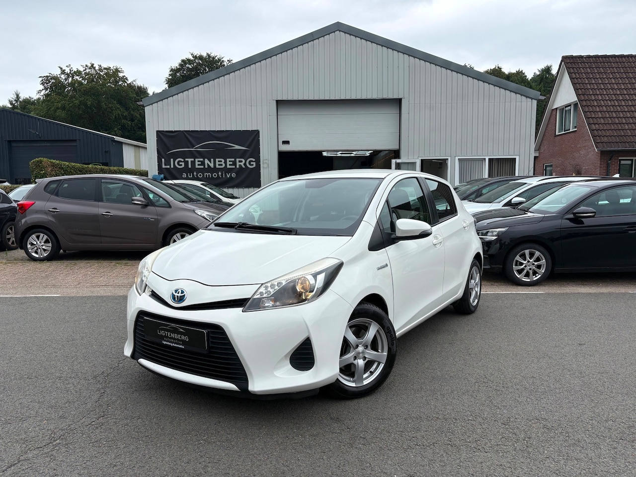 Toyota Yaris - 1.5 Full Hybrid Aspiration CRUISE/ACHTERCAMERA - AutoWereld.nl