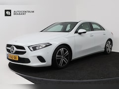 Mercedes-Benz A-klasse - 180 Business Solution Luxury (SFEERVERLICHTING, STOELVERWARMING, 1e EIGENAAR, ACHTERUITRIJ