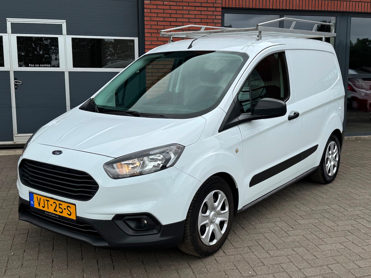 Ford Transit Courier - 1.5 TDCI Trend Duratorq S&S - AutoWereld.nl