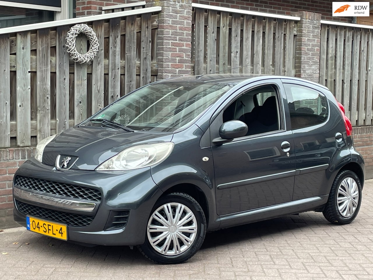 Peugeot 107 - 1.0-12V XS AIRCO, 5-deurs, APK 07-2027! Nw.banden - AutoWereld.nl