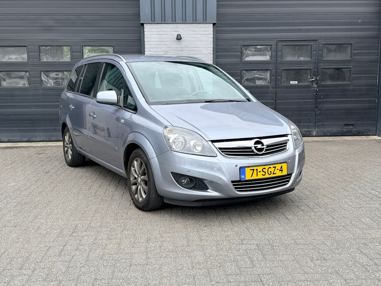 Opel Zafira - 1.8 Edition 1.8 Edition, 7 Pers, Trekhaak, Airco - AutoWereld.nl