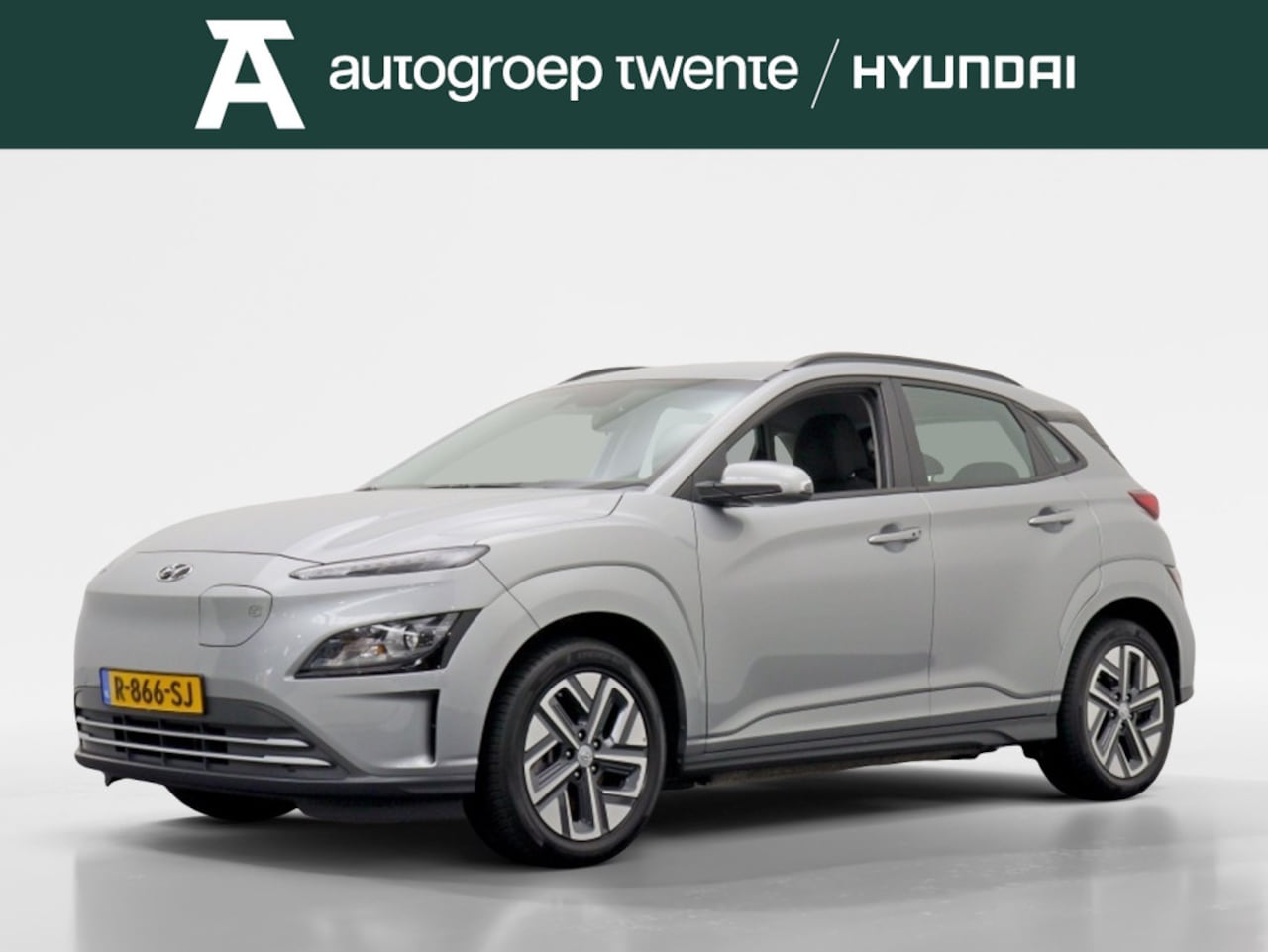 Hyundai Kona Electric - EV Comfort 39 kWh | All-seasons | Trekhaak | Navi by App - AutoWereld.nl