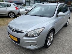 Hyundai i30 CW - 1.6i Blue Dynamic NWAPK BJ 2010