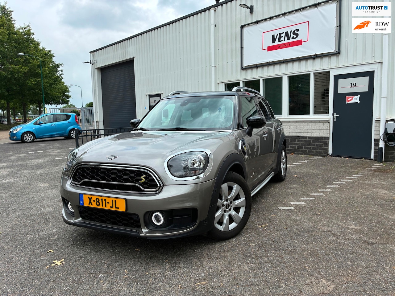MINI Countryman - 1.5 Cooper S E ALL4 Chili, top onderhouden! - AutoWereld.nl
