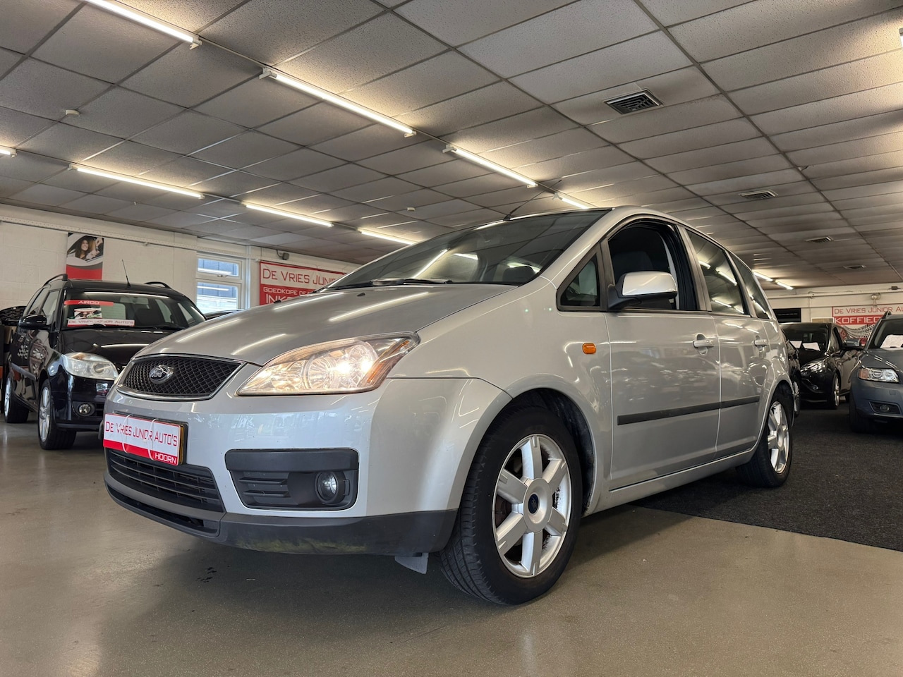 Ford Focus C-Max - 1.6-16V Futura. Nwe apk, cruise control, airco en trekhaak! - AutoWereld.nl