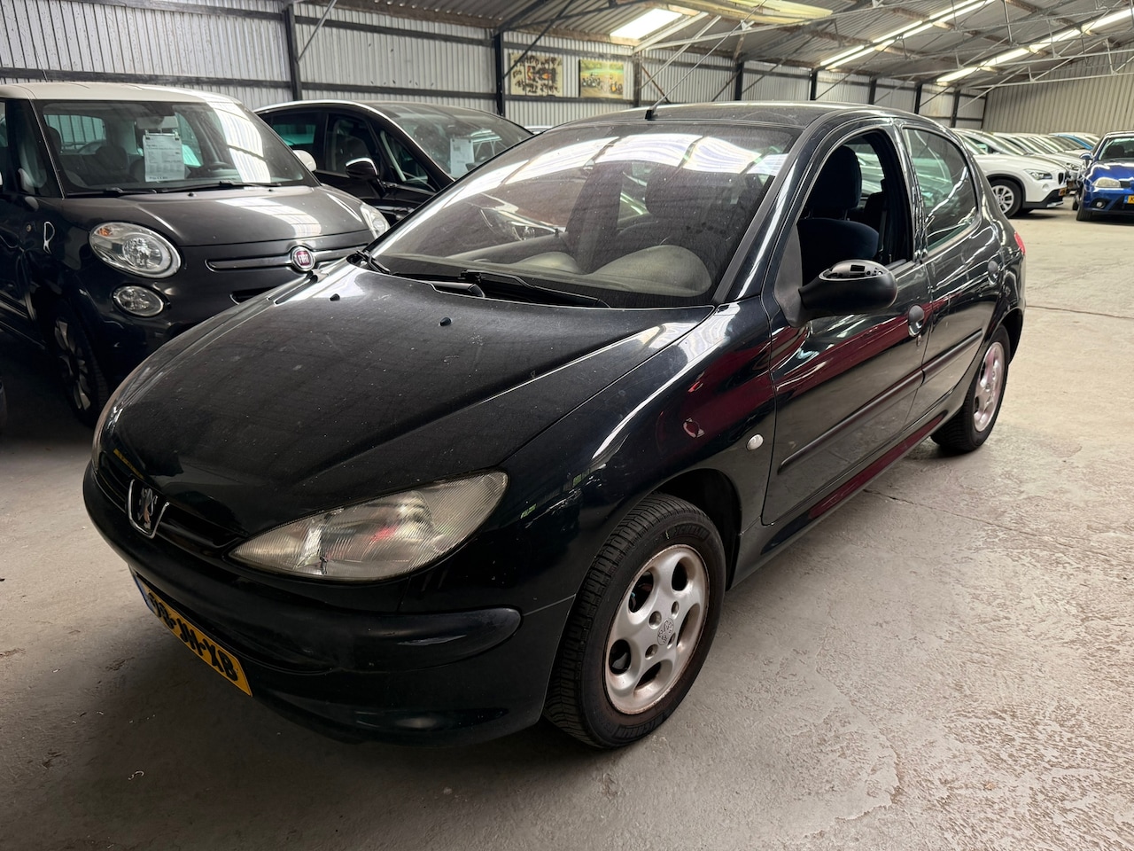 Peugeot 206 - 1.4 XT AUTOMAAT, Trekhaak INRUILAUTO APK tot 11-08-2026 - AutoWereld.nl