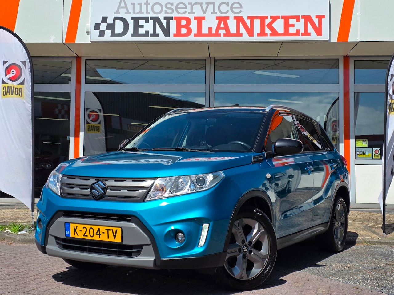 Suzuki Vitara - 1.6 Exclusive Automaat BJ.2018 / Navigatie / Climate Control / 17"Lmv / Trekhaak !! - AutoWereld.nl