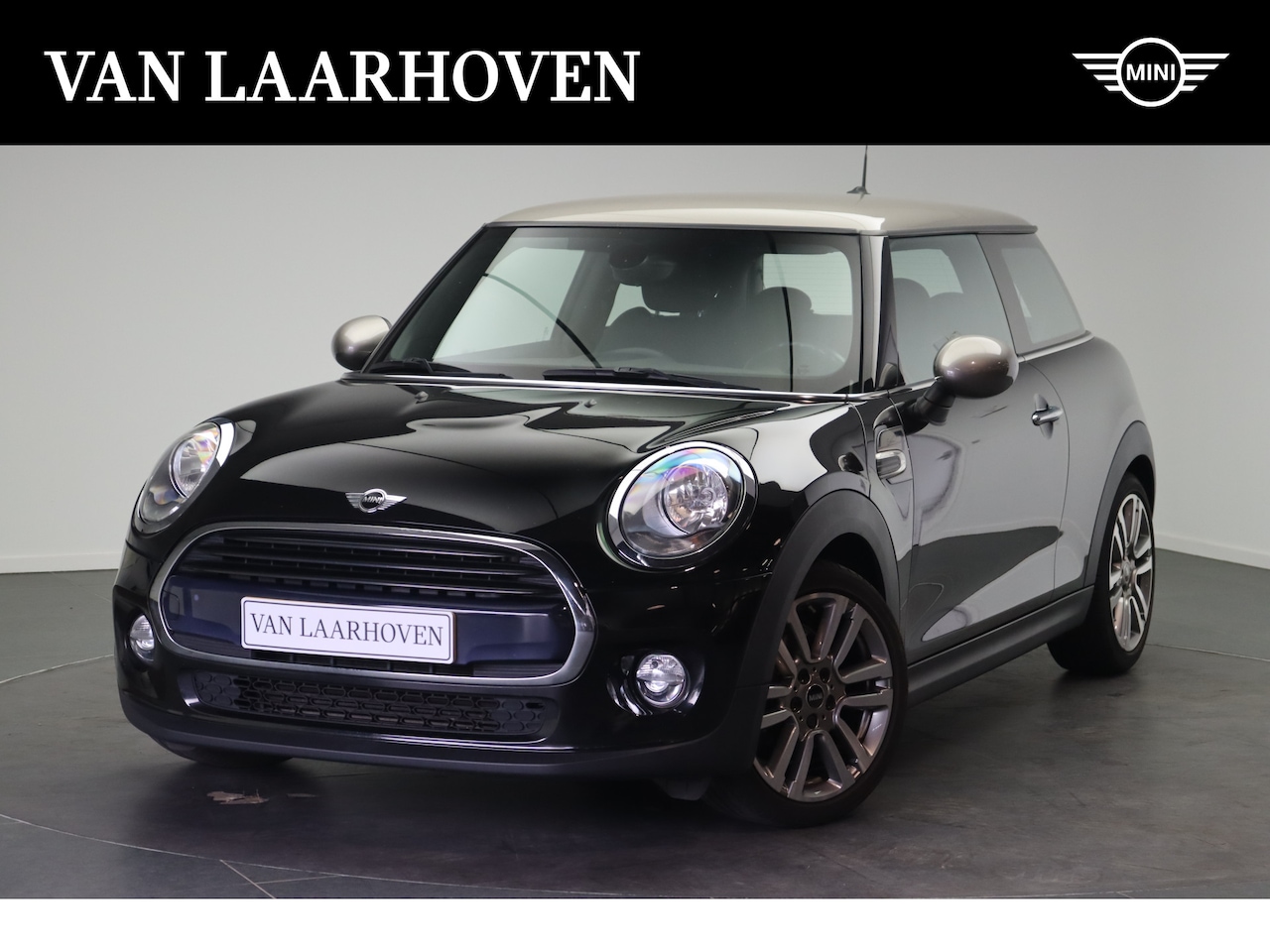 MINI Cooper - Hatchback / Sportstoelen / Cruise Control / Navigatie - AutoWereld.nl
