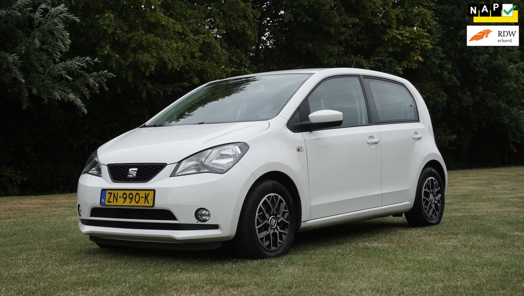 SEAT Mii - 1.0 Style Intense Cruise control parkeersensoren verwarmde stoelen - AutoWereld.nl