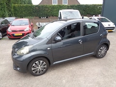Toyota Aygo - 1.0 VVT-i Comfort airco, audio, metallic lak, 5 deurs