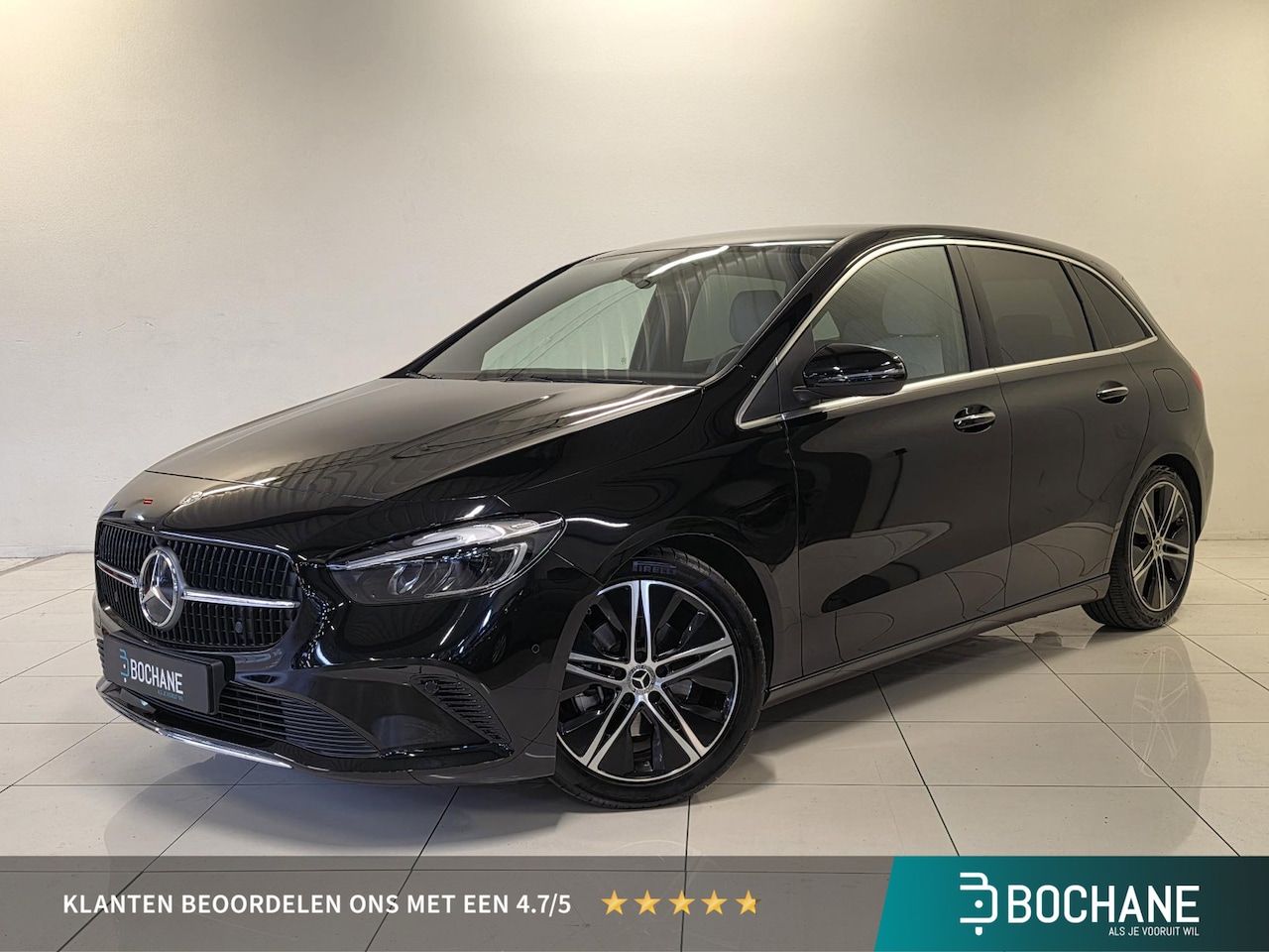 Mercedes-Benz B-klasse - 180 Luxury Line | LED | Leder | Lichtmetalen velgen 18" | Trekhaak elektrisch wegklapbaar - AutoWereld.nl