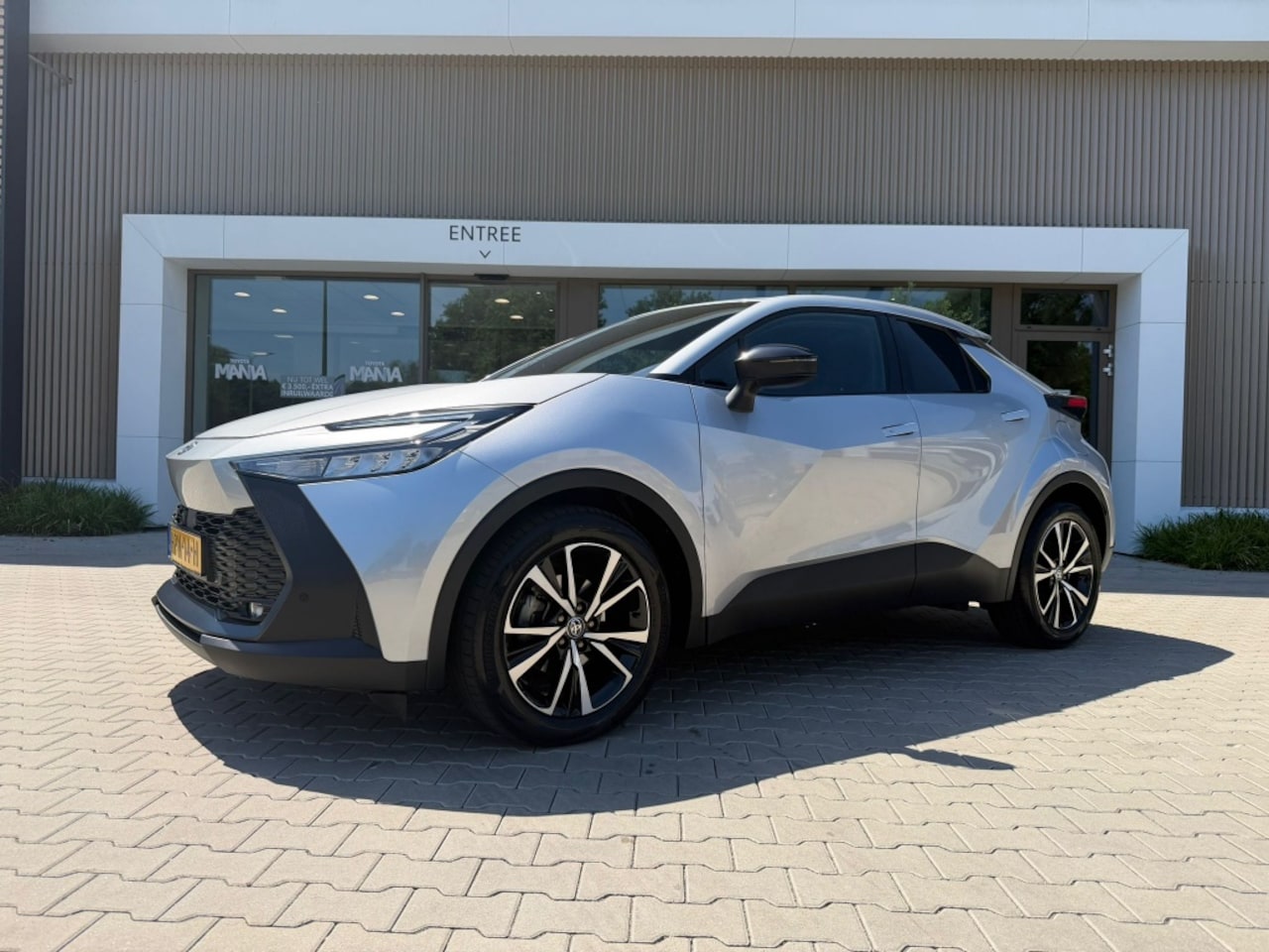 Toyota C-HR - 1.8 Hybrid 140 Dynamic | Blindspot | Parkeersensoren V+A - AutoWereld.nl
