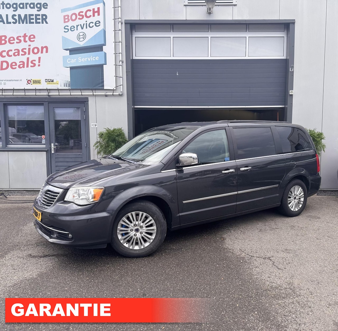 Lancia Voyager - 2.8 Multijet Gold / Navi / Airco / Camera / Nap / - AutoWereld.nl