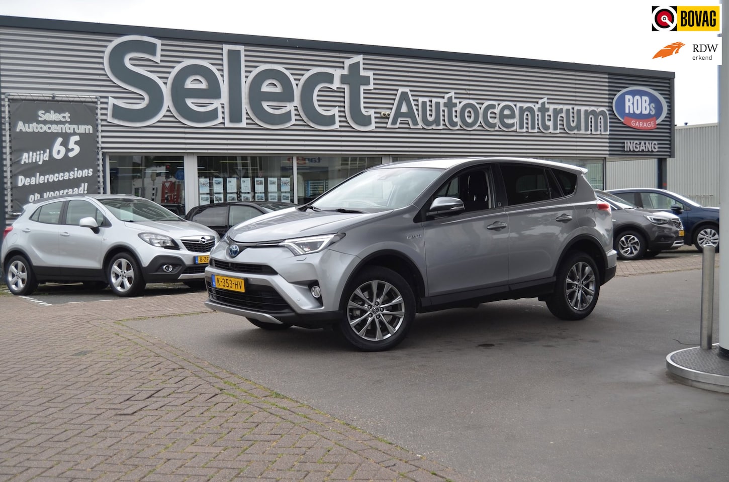 Toyota RAV4 - 2.5 Hybrid Dynamic|NAVI|TREKHAAK|CAMERA|STOELVERW.|DEALER ONDERH. - AutoWereld.nl