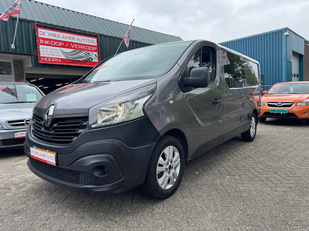 Renault Trafic - 1.6 dCi T29 L2H1 Générique. Dubbelcabine, trekhaak, touchscreen/BT en meer! - AutoWereld.nl