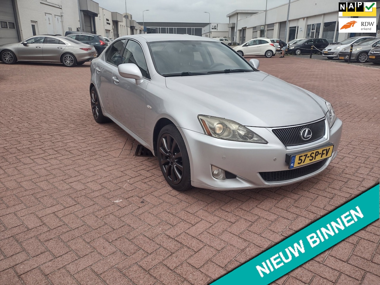 Lexus IS - 250 Business Luxury MOOIE AUTO BEL 0619590613 AUTOMAAT APK 10-06-2027 - AutoWereld.nl