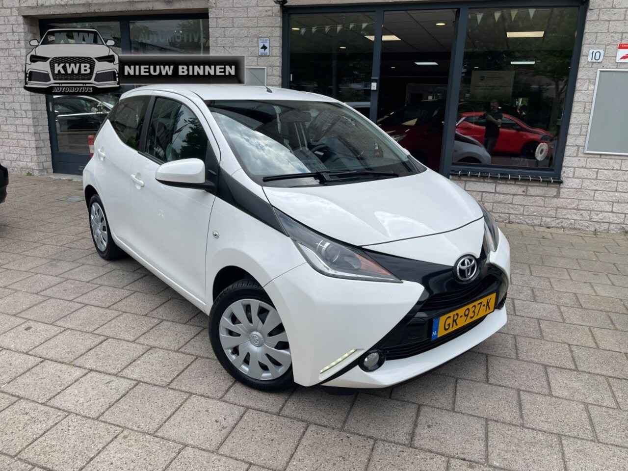 Toyota Aygo - 1.0 VVT-i x-play Camera Airco 5Drs - AutoWereld.nl