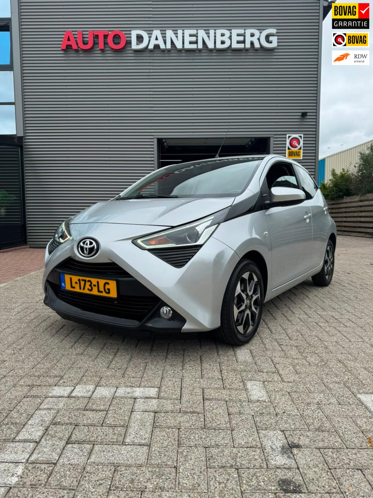 Toyota Aygo - 1.0 VVT-i x-joy Nieuwe APK GARANTIE, AUTOMAAT!!!! - AutoWereld.nl