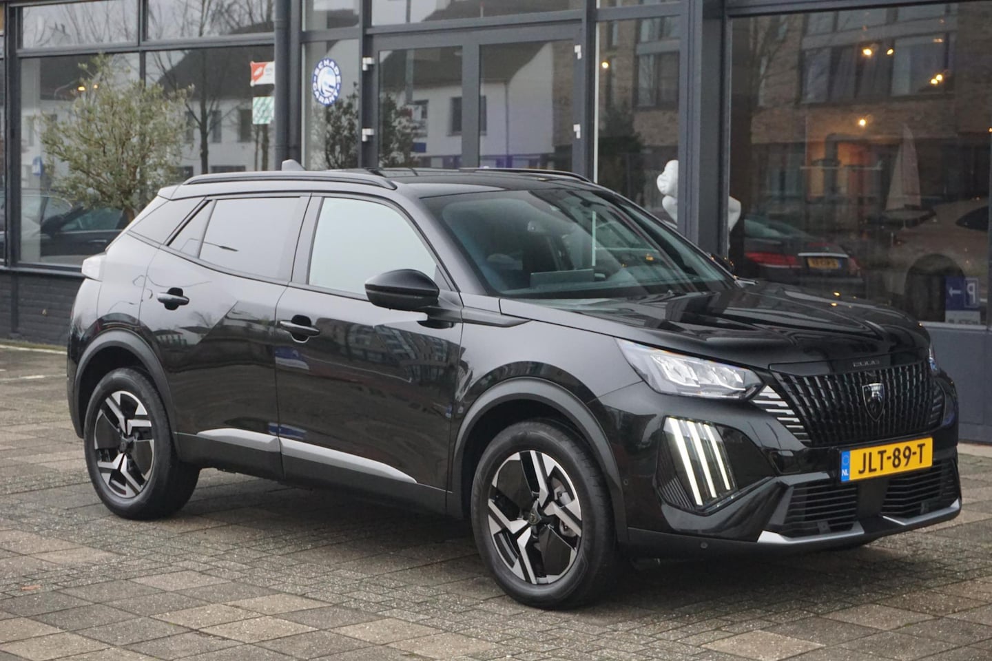 Peugeot 2008 - 1.2 PureTech Allure | ACC | LED | 360 - AutoWereld.nl