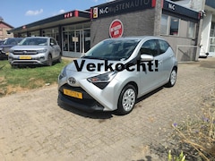 Toyota Aygo - 1.0 5-drs, Airco, Navi via App, Camera