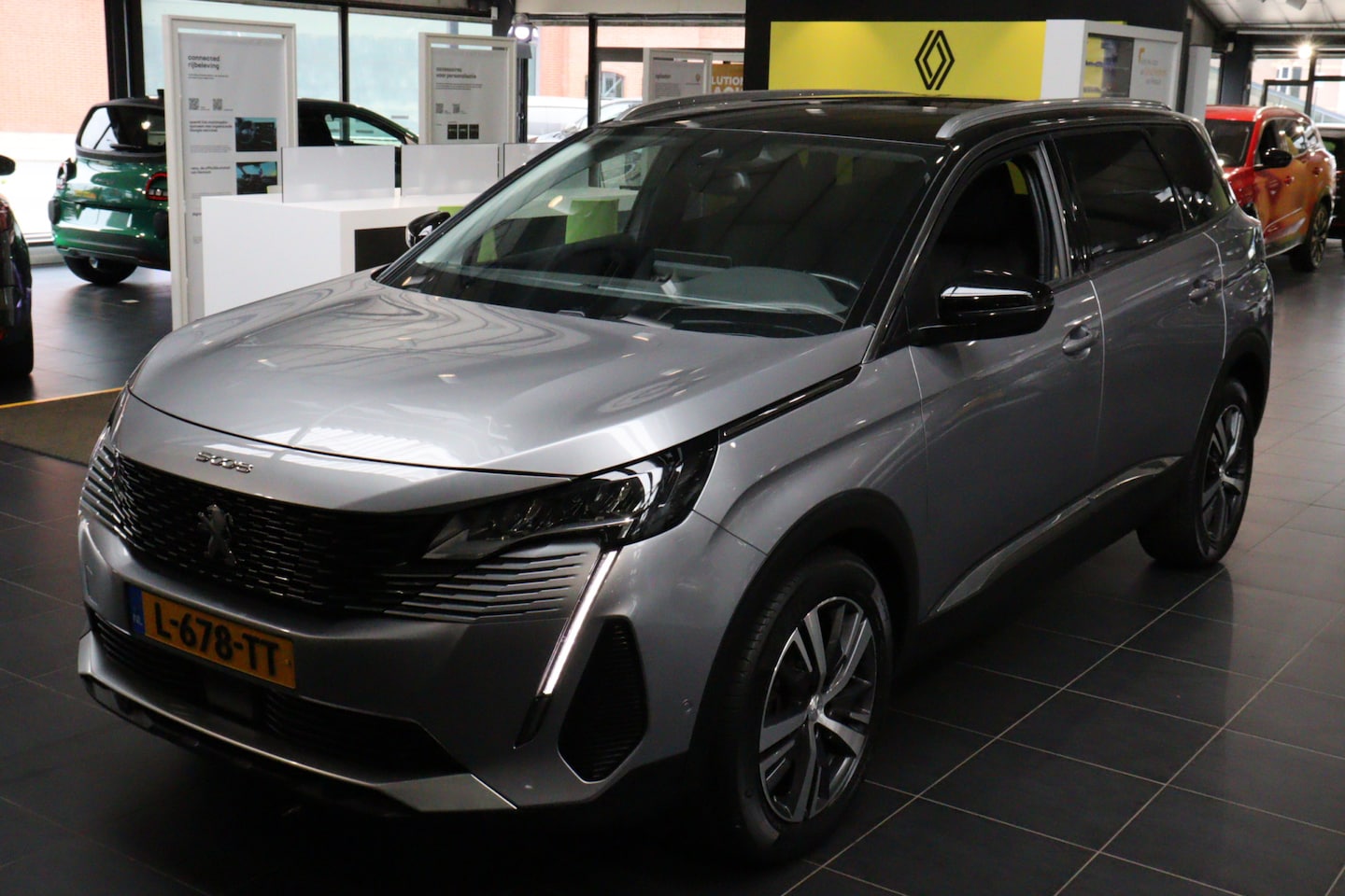 Peugeot 5008 - 1.2 PureTech Blue Lease Allure 7-persoons - AutoWereld.nl