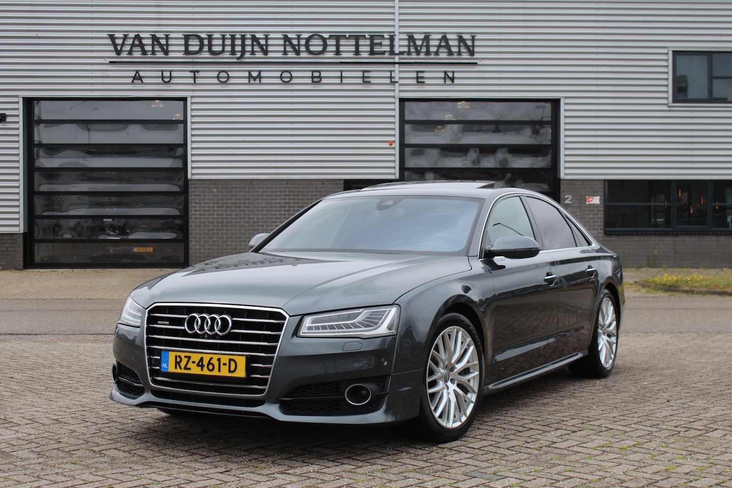 Audi A8 - 4.2 TDI Quattro Pro Line+ / S Line / Schuifdak / Keyless - AutoWereld.nl