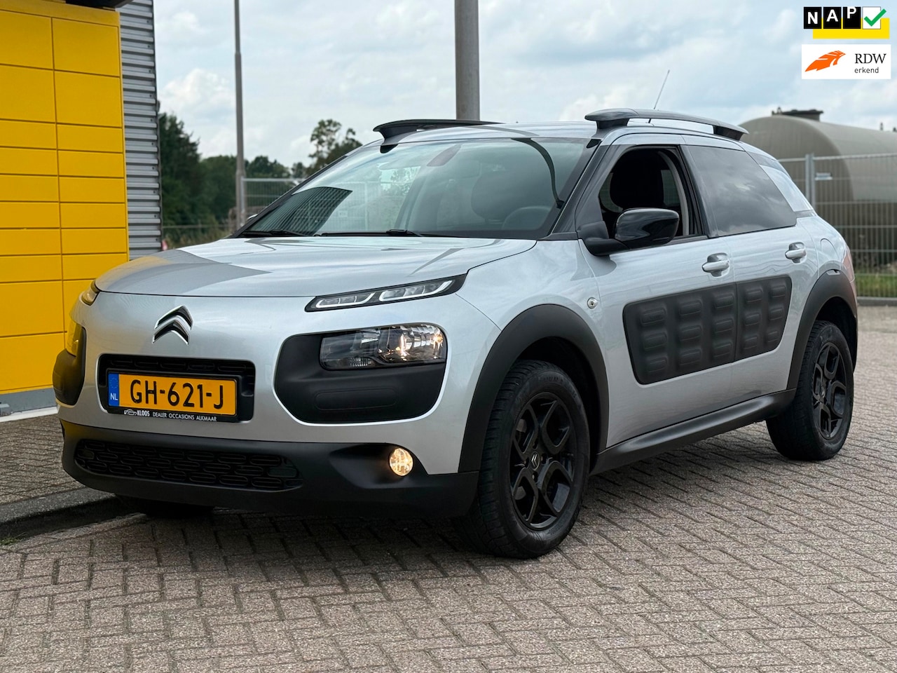 Citroën C4 Cactus - 1.2 PureTech Bj 2015 Automaat Camera Navigatie Pdc - AutoWereld.nl