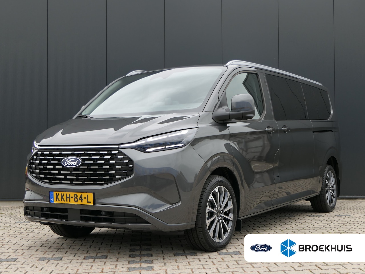 Ford Transit Custom Tourneo - 340 2.5 PHEV L2H1 Titanium X Luxury | Panoramadak | Leder | 360 Camera | Trekhaak | Stoelv - AutoWereld.nl