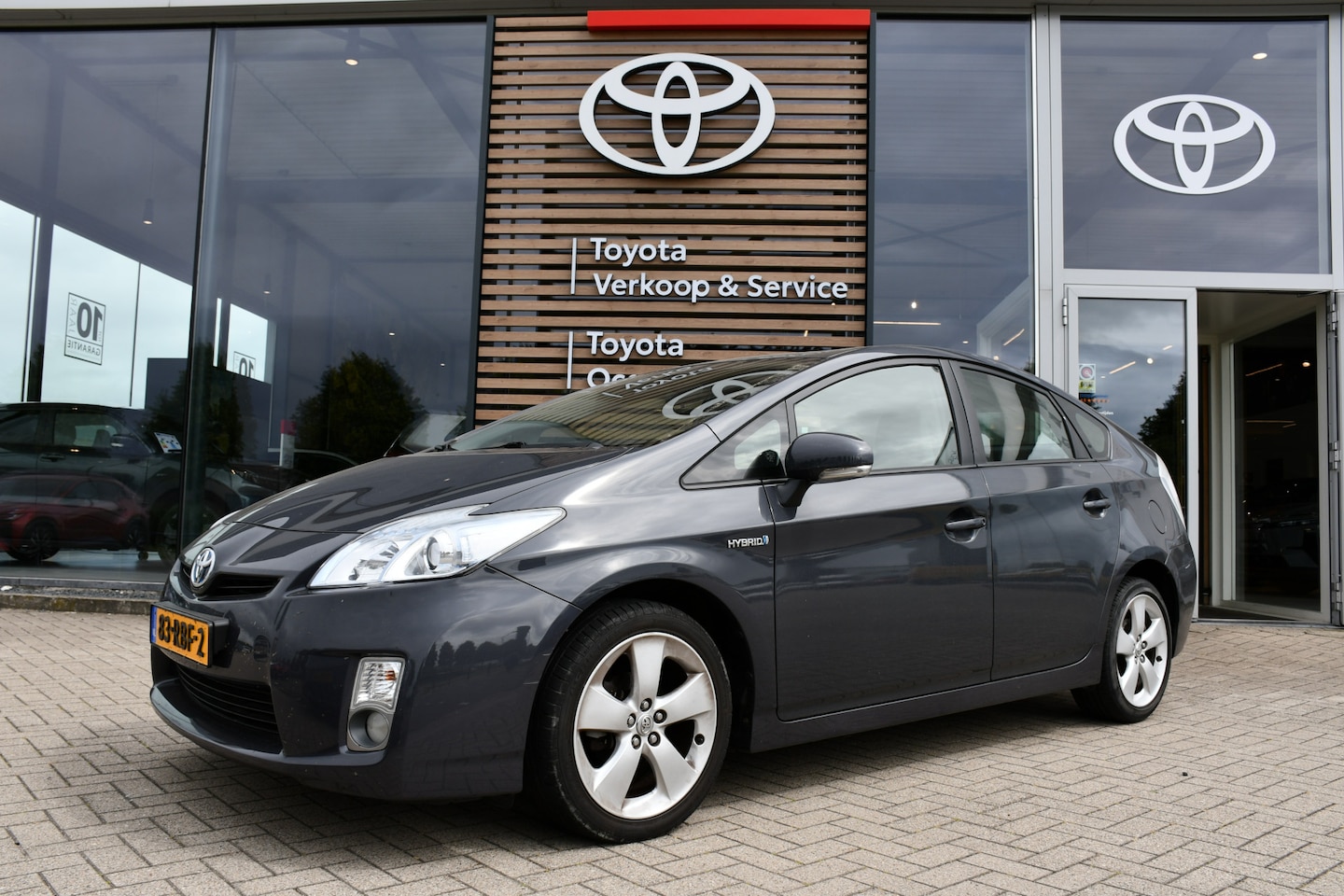 Toyota Prius - 1.8 Aspiration Limited Automaat 136pk | Cruise Control | Climate Control | Fietsendragerbe - AutoWereld.nl