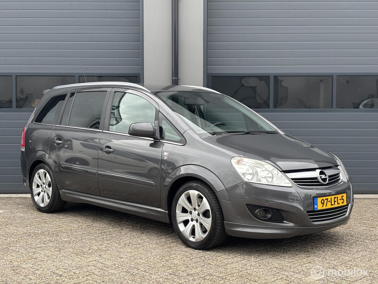Opel Zafira - 2.2 Luxe Cosmo Uitvoering _NL Auto 161.Dkm 7Pers - AutoWereld.nl