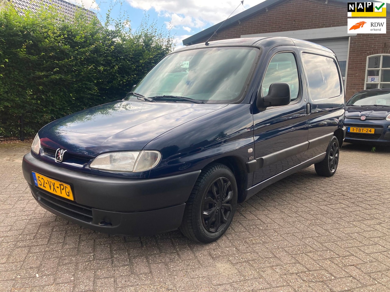 Peugeot Partner - 170C 2.0 HDI X Bj 2001 APK TOT 08-2027 MARGE inruil is mogelijk - AutoWereld.nl