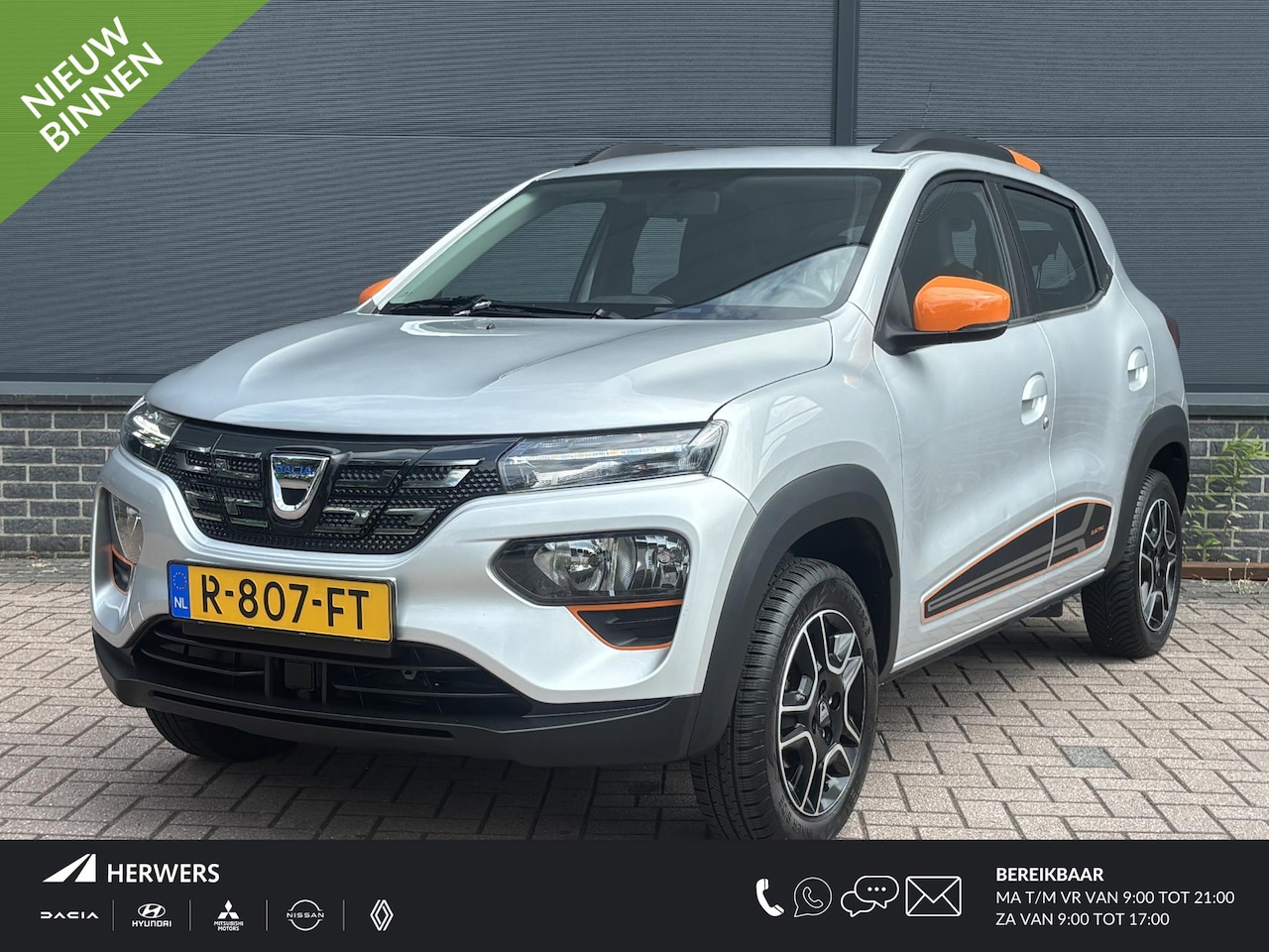 Dacia Spring - Comfort Plus 27 kWh / 1e Eigenaar / Dealer Onderhouden / NL Auto / 92% SOH /Navigatie / Ai - AutoWereld.nl