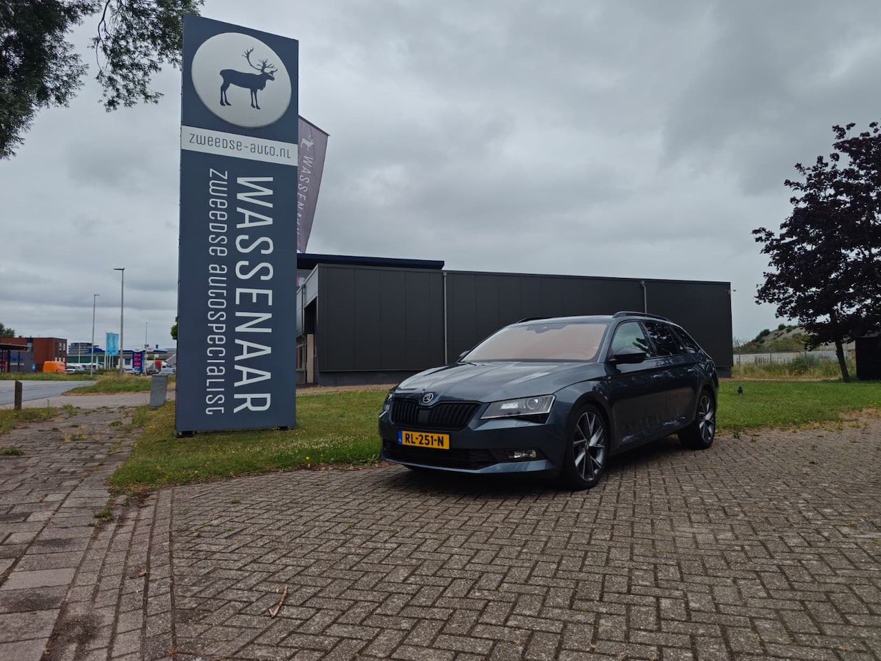 Skoda Superb Combi - 1.4 TSI Sportline Business | Rijklaarprijs | Trekhaak | Pano | - AutoWereld.nl