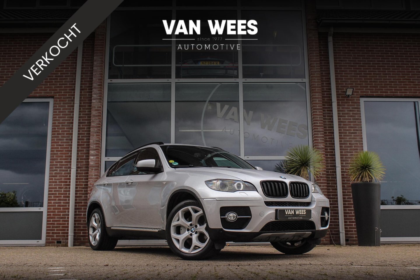 BMW X6 - xDrive35i | Sport pakket | Camera | Keyless entry | Soft close | Stuurverwarming | Achterb - AutoWereld.nl