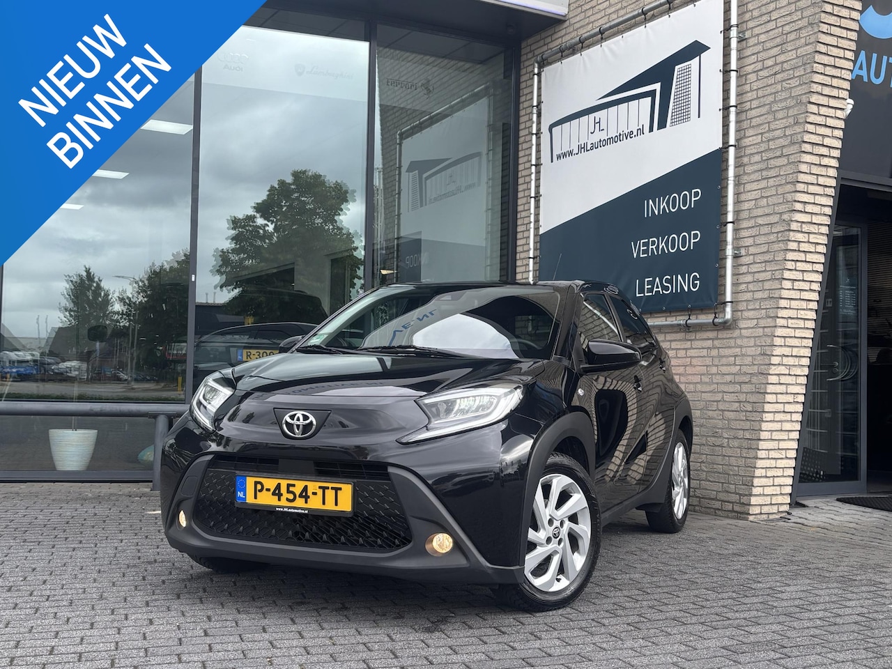 Toyota Aygo X - FIRST*ACC*CAMERA*ECC*CARPLAY*5-DEURS*NAP*LM-VELGEN - AutoWereld.nl