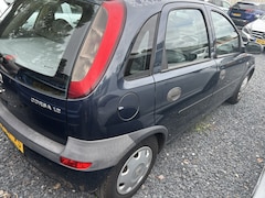 Opel Corsa - 1.2-16V rijdt super lak niet mooi apk 4-2027