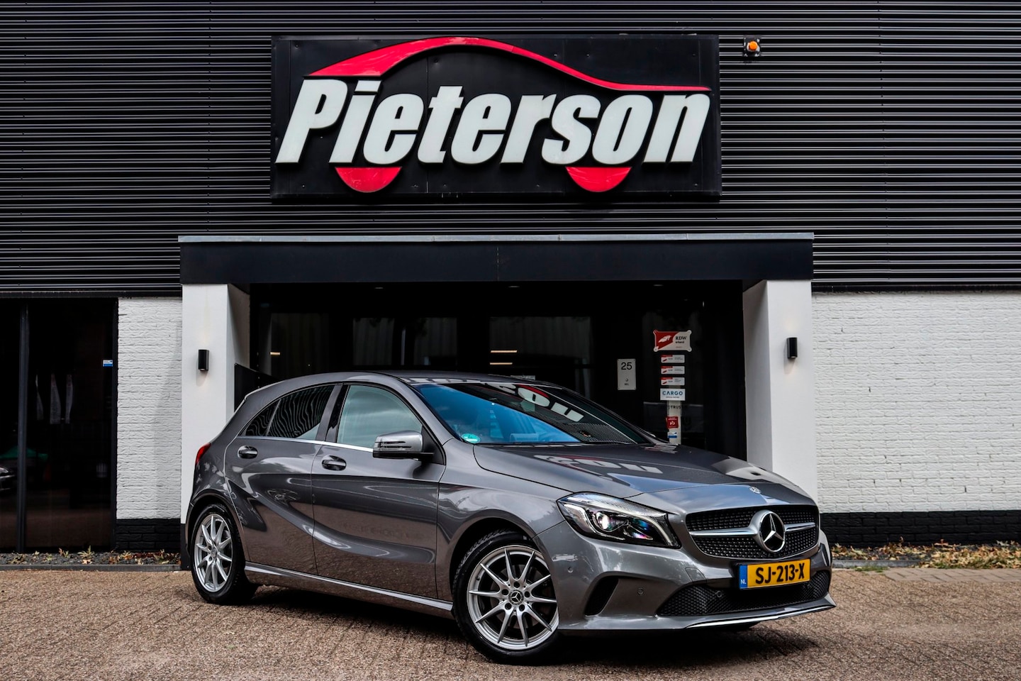 Mercedes-Benz A-klasse - 180 Prestige FACELIFT XENON LEDER - AutoWereld.nl