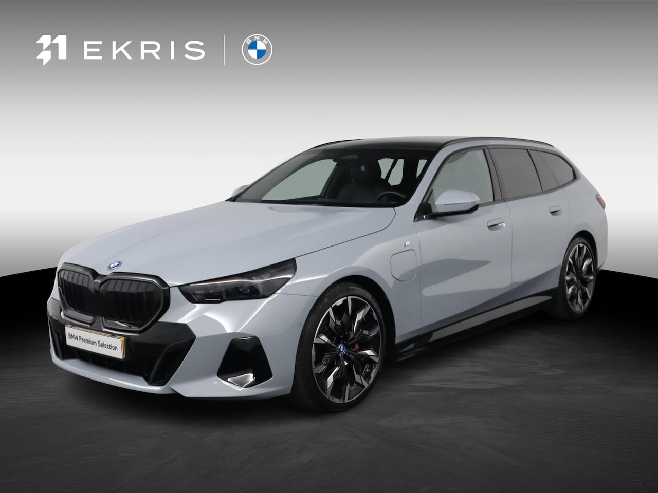 BMW 5-serie Touring - 530e M sport Pro | Glazen Panoramadak | Trekhaak Elektrisch | Bowers & Wilkins | 21" Aerod - AutoWereld.nl